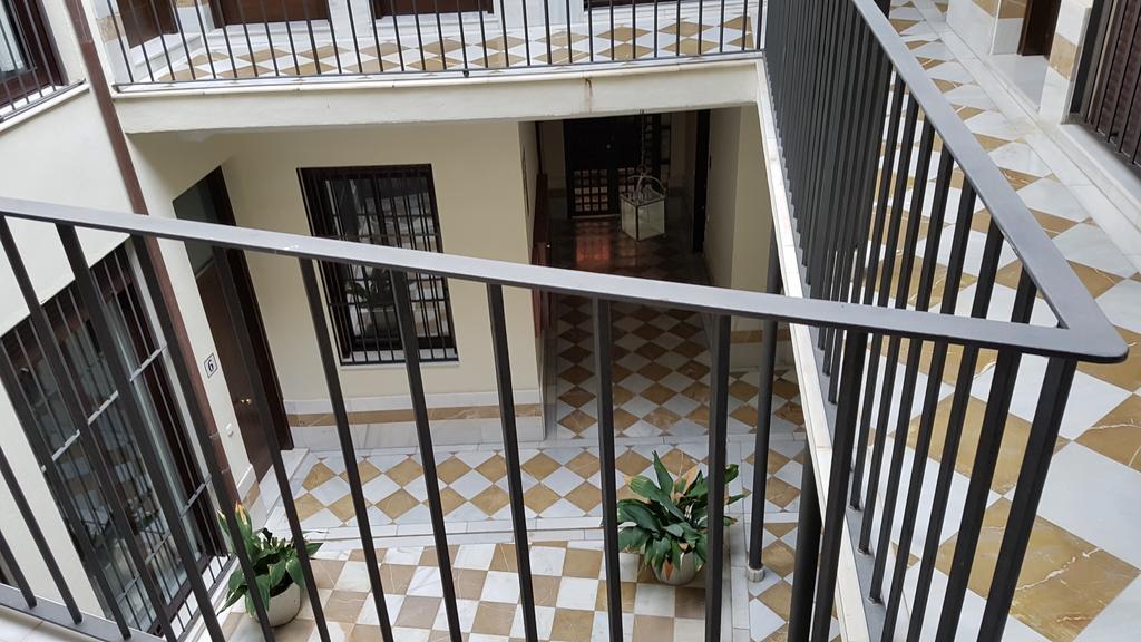 Lyrioshomes Apartamentos Los Treboles Malaga Bagian luar foto